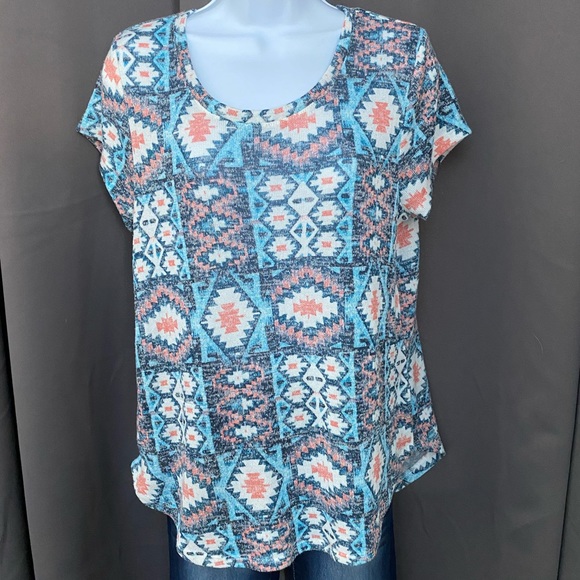 Woman’s top - Picture 1 of 4